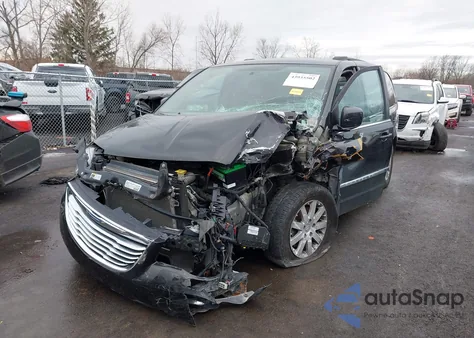 2015 Chrysler Town & Country Touring z USA, uszkodzony, nr VIN 2C4RC1BG8FR520668